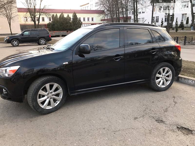 MITSUBISHI OUTLANDER SPORT 2012