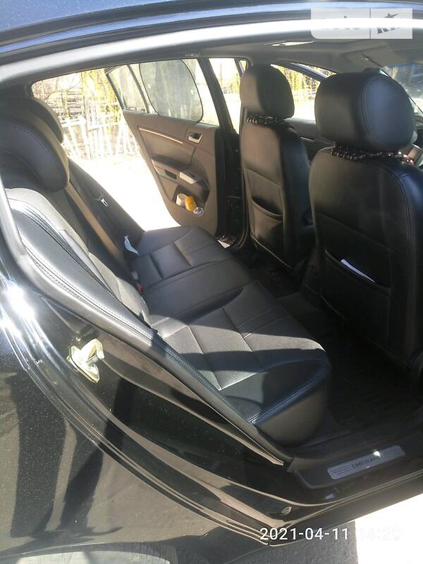 Geely Emgrand EC7-RV 2012