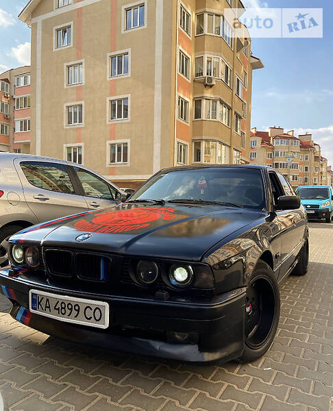 BMW 5 Series M 1990