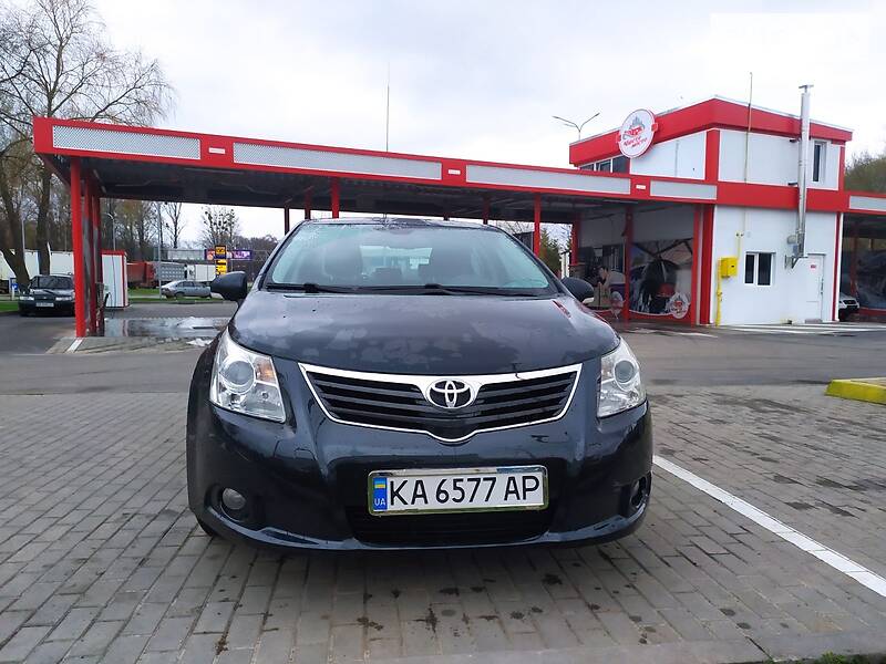 TOYOTA AVENSIS 2010