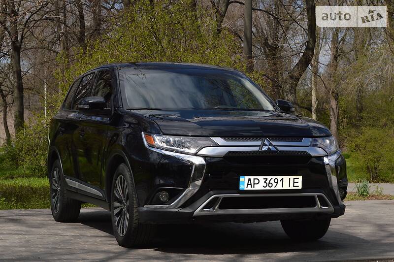 Mitsubishi Outlander SE 2019