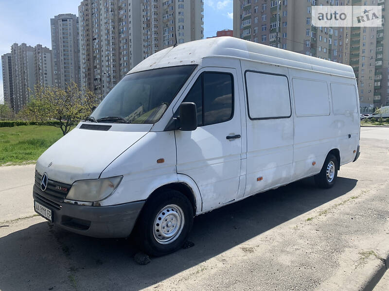 Mercedes-Benz Sprinter 2000