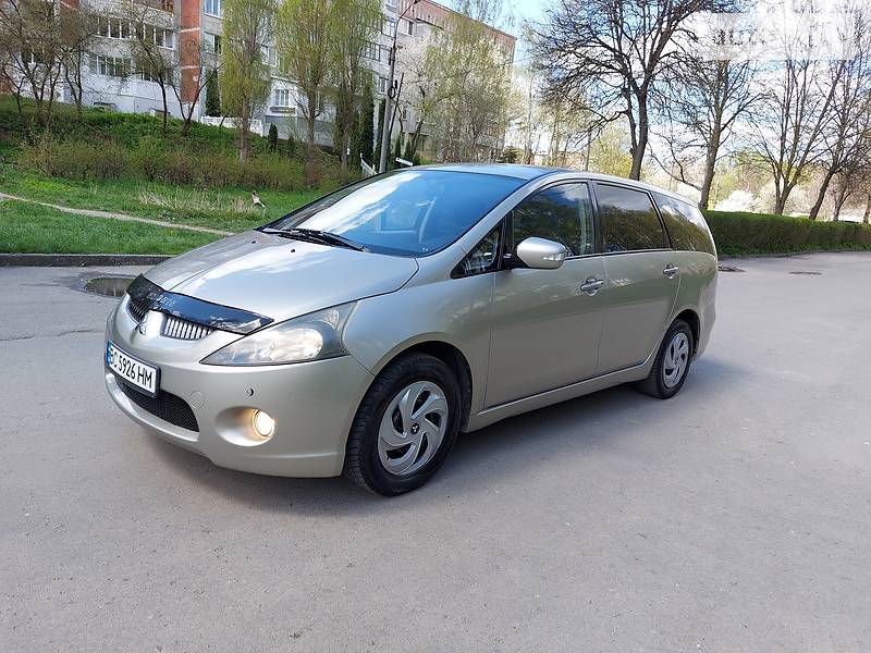 MITSUBISHI GRANDIS 2006