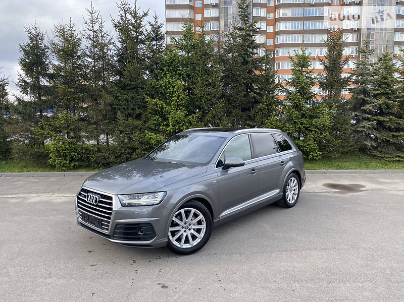 Головне фото звіту автомобіля AUDI Q7 2016