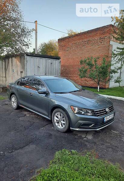 VOLKSWAGEN PASSAT 2016