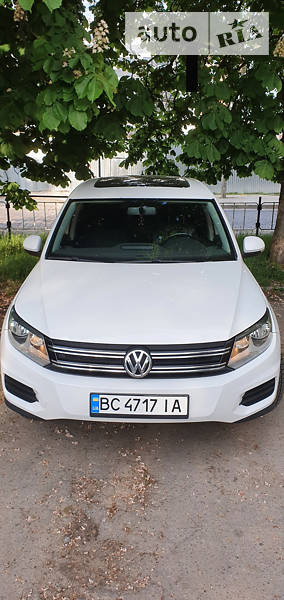 VOLKSWAGEN TIGUAN 2012
