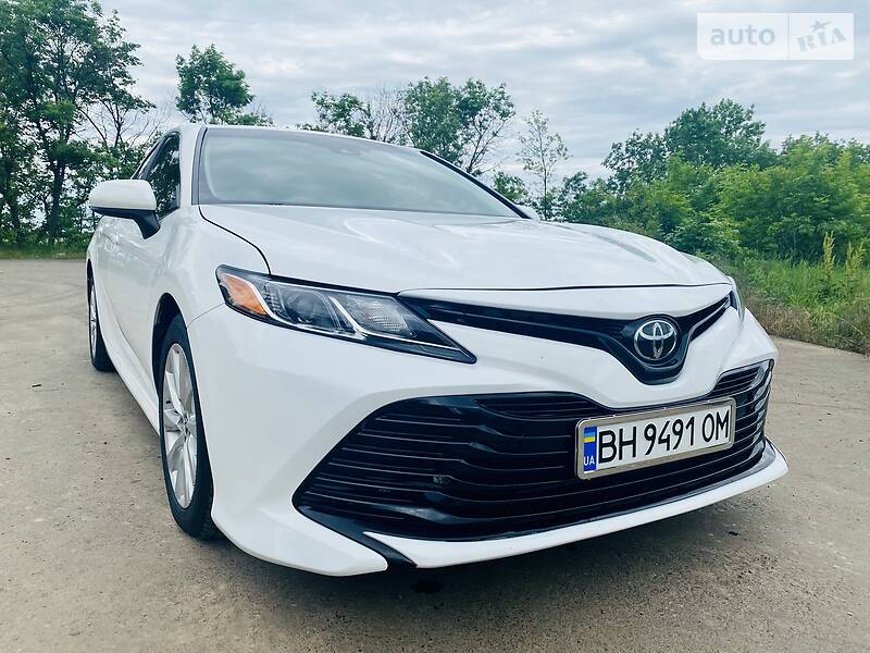 TOYOTA CAMRY 2017