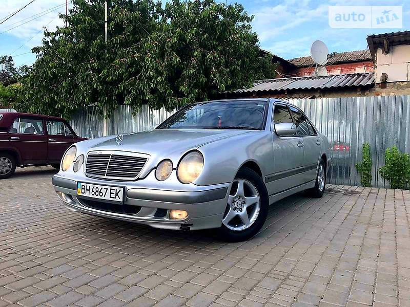 MERCEDES-BENZ E 200 2002