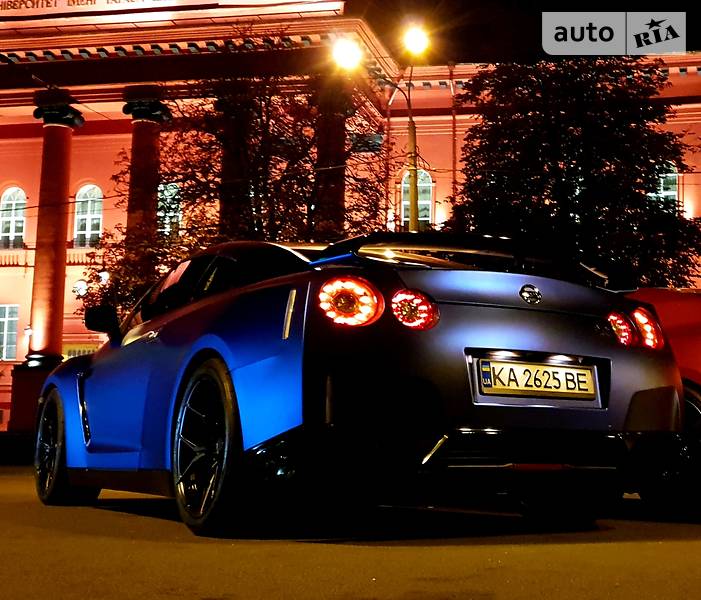 NISSAN GT-R 2013