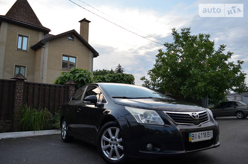 Головне фото звіту автомобіля TOYOTA AVENSIS 2011