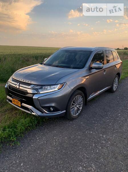 MITSUBISHI OUTLANDER 2019