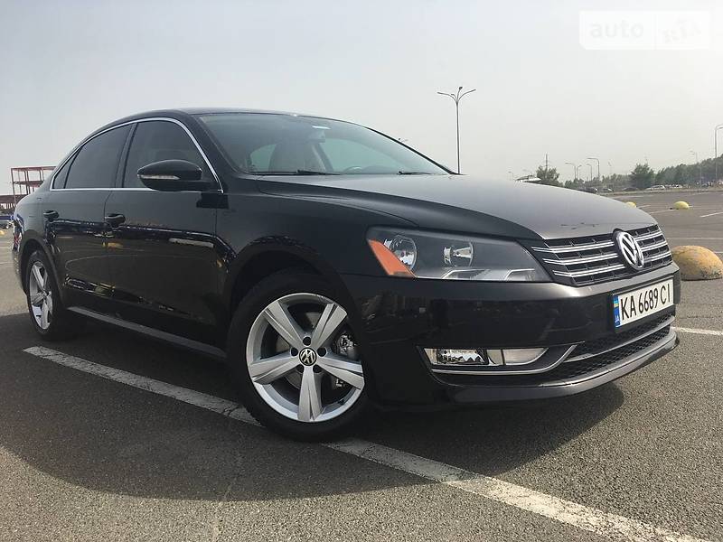 VOLKSWAGEN PASSAT 2012