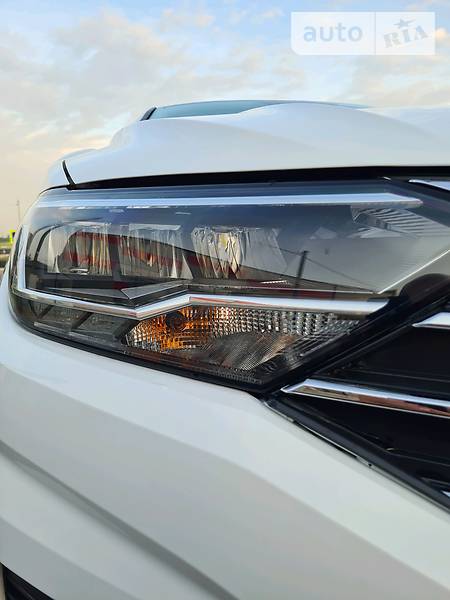 VOLKSWAGEN JETTA 2019