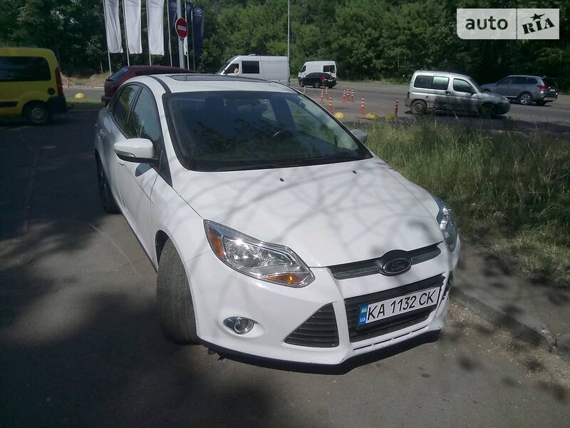Головне фото звіту автомобіля FORD FOCUS 2014