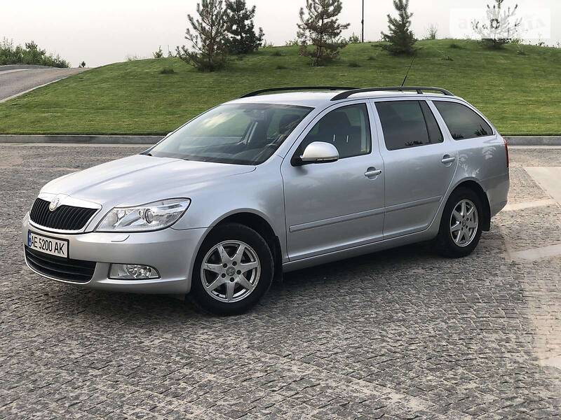 Головне фото звіту автомобіля SKODA OCTAVIA 2009