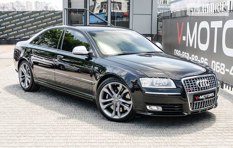 AUDI S8 2009