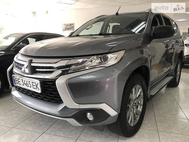 MITSUBISHI PAJERO SPORT 2016