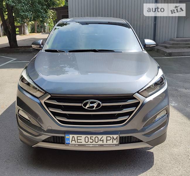 Головне фото звіту автомобіля HYUNDAI TUCSON 2016