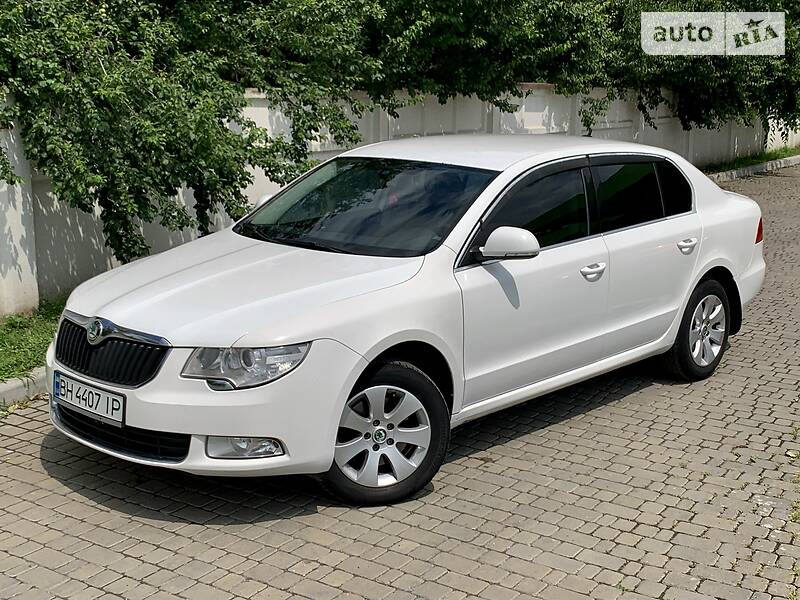 SKODA SUPERB 2010