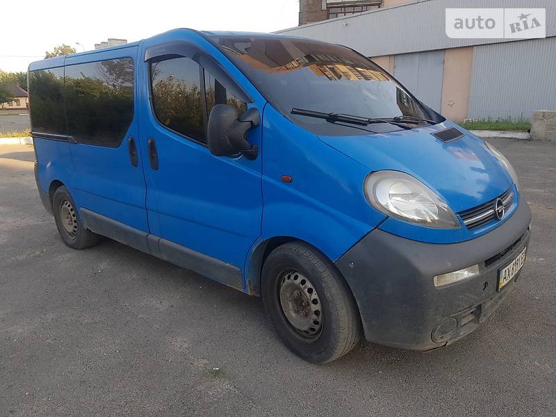 OPEL VIVARO 2005