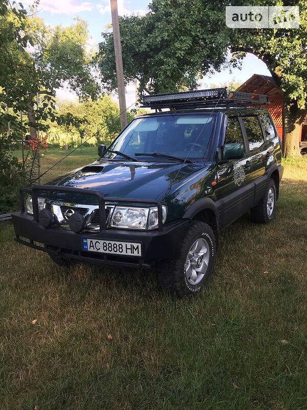 NISSAN TERRANO 2004