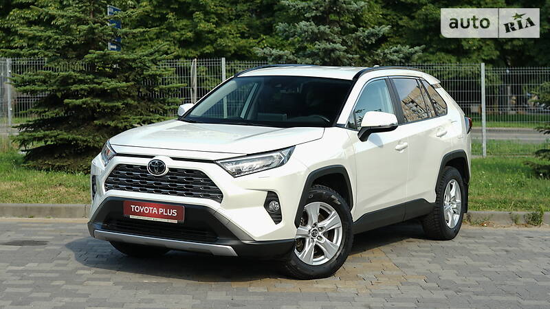 Головне фото звіту автомобіля TOYOTA RAV4 2018