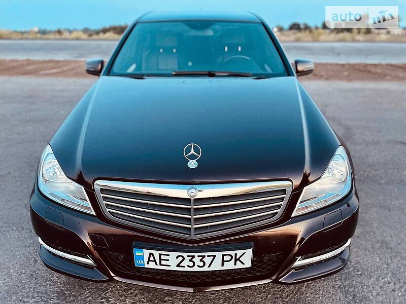 MERCEDES-BENZ C 180 2011