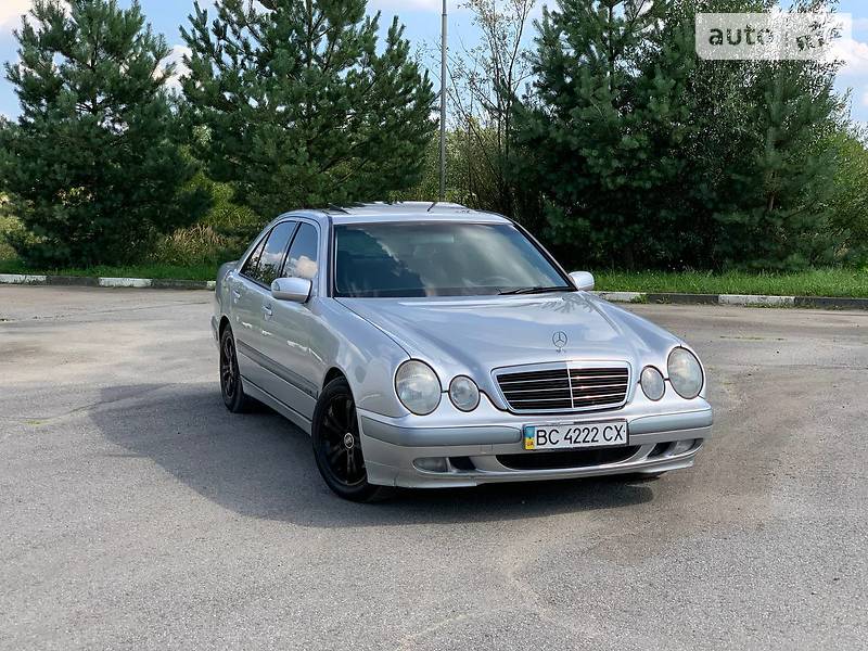 MERCEDES-BENZ E 200 2000