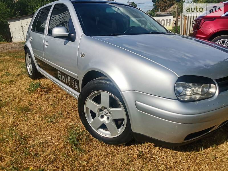 VOLKSWAGEN GOLF 2002