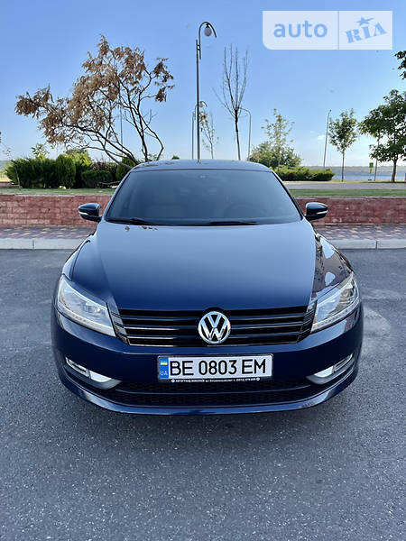 VOLKSWAGEN PASSAT 2015