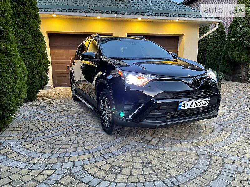 TOYOTA RAV4 2018