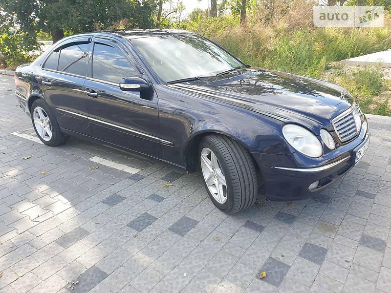 MERCEDES-BENZ E 240 2003
