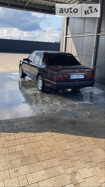 MERCEDES-BENZ 200 1988