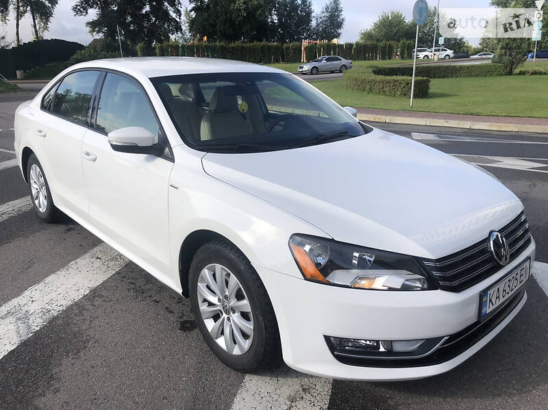 VOLKSWAGEN PASSAT 2013
