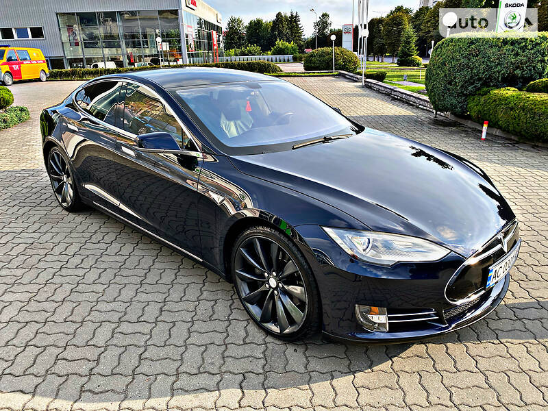 TESLA MODEL S 2012