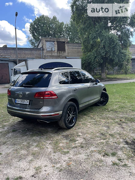 VOLKSWAGEN TOUAREG 2015