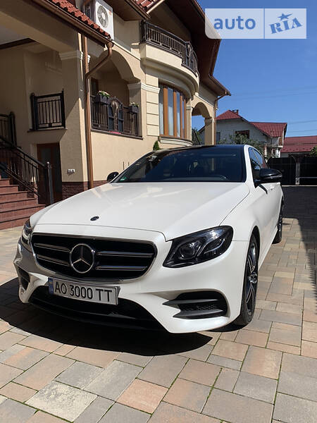 MERCEDES-BENZ E 220 D 2017