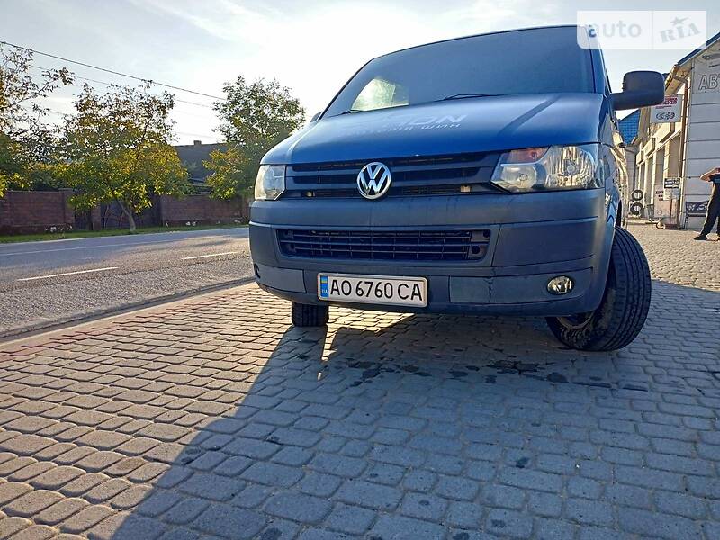 VOLKSWAGEN TRANSPORTER 2012