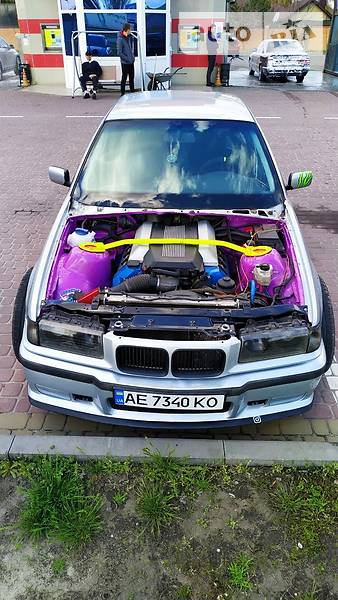 BMW 323 1997