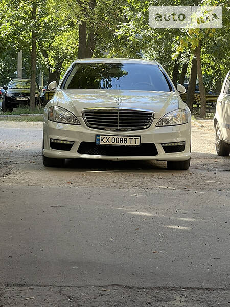 Mercedes-Benz 2008