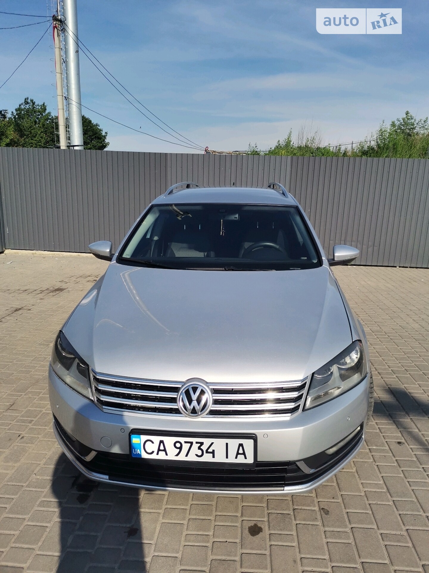 VOLKSWAGEN PASSAT 2011
