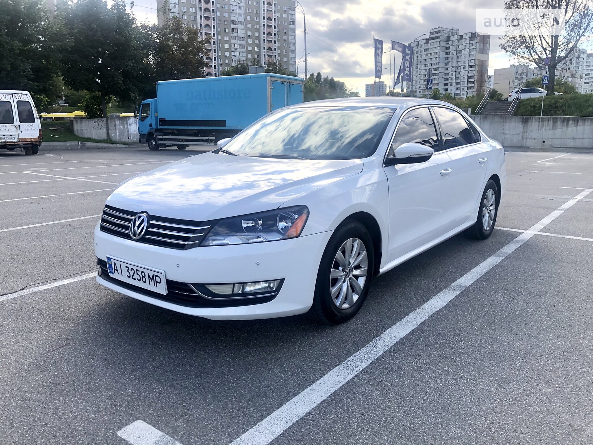 VOLKSWAGEN PASSAT 2012