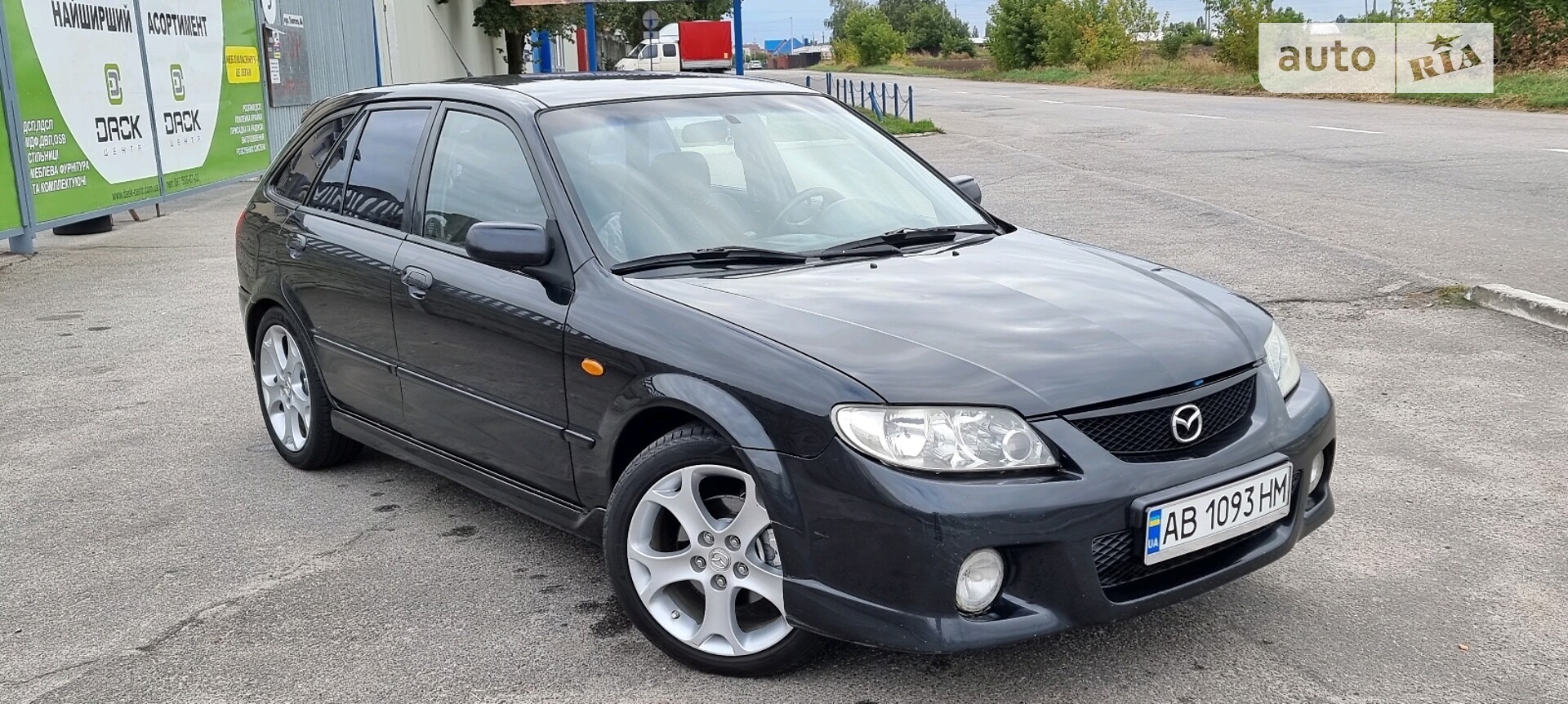 MAZDA 323 F 2000