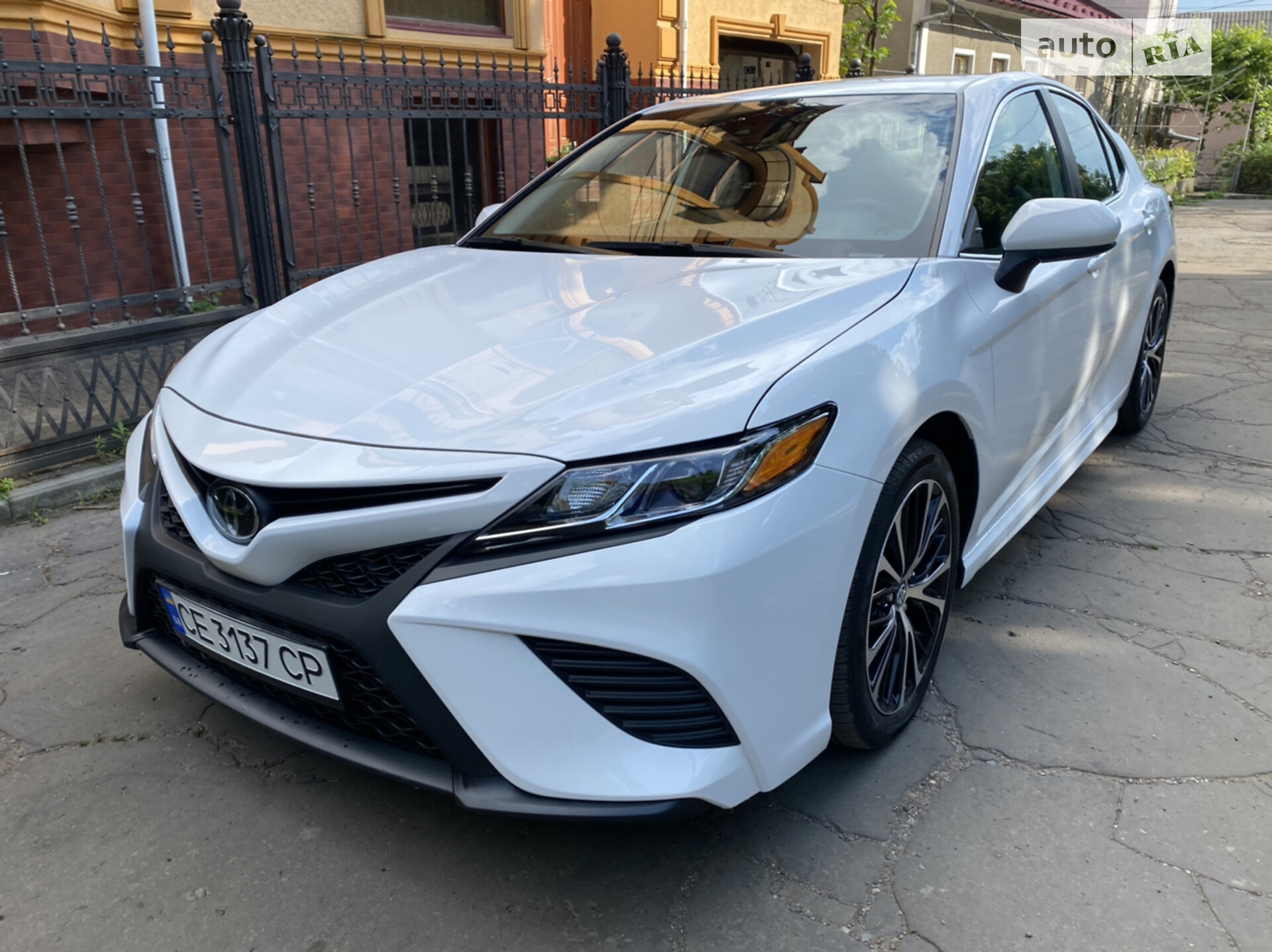 Toyota Camry 2019