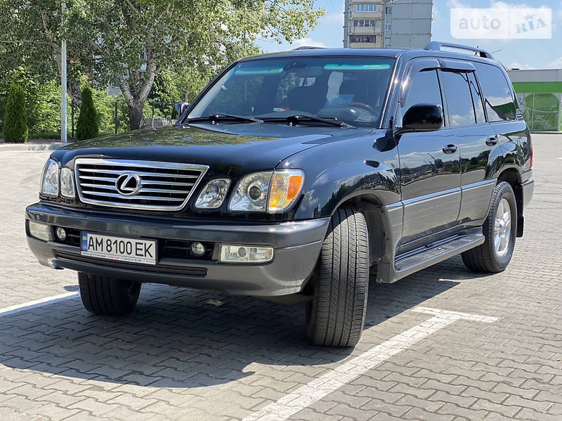 Головне фото звіту автомобіля LEXUS LX 470 2007