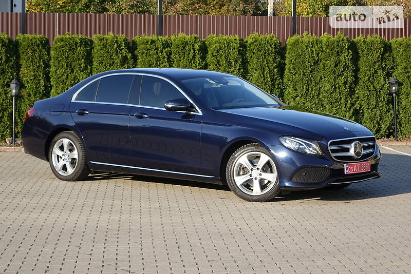 MERCEDES-BENZ E 220 2017