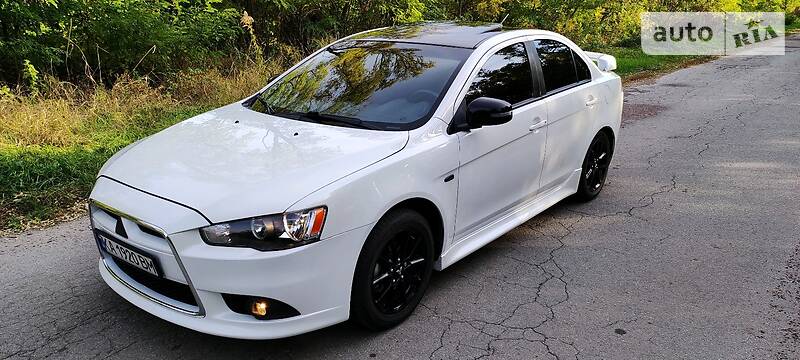 MITSUBISHI LANCER 2017