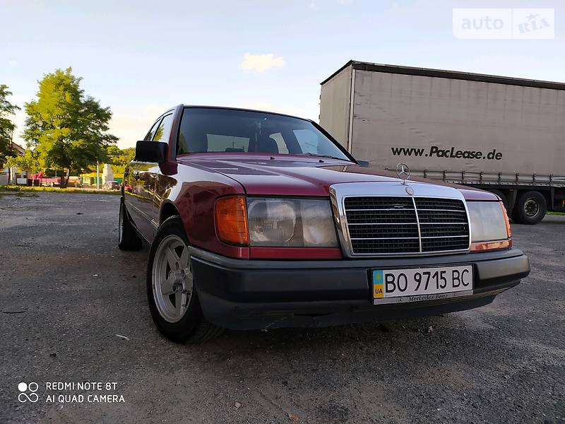 MERCEDES-BENZ 230 1989