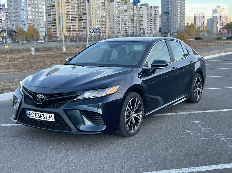 TOYOTA CAMRY 2019
