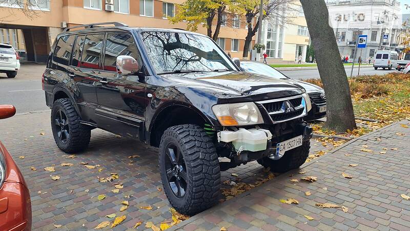 MITSUBISHI PAJERO 2006